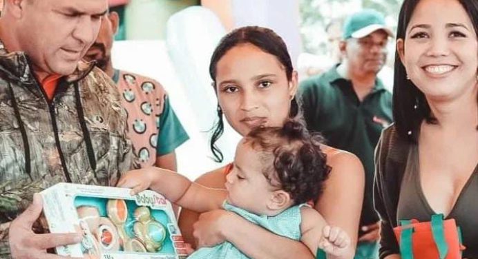 Alcalde Cedeño dibujó sonrisas en niños y niñas de Ezequiel Zamora