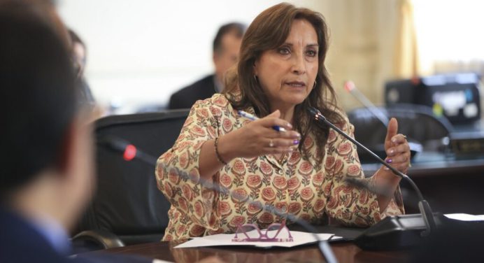 Boluarte buscará «reducir los plazos» para elecciones en Perú