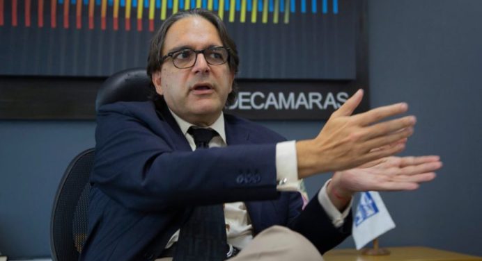 Carlos Fernández: No podemos refugiarnos en los emprendedores, la economía tiene problemas para generar empleo