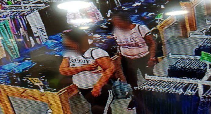 Policía está tras la pista de banda de mujeres que roba en tiendas y centros comerciales