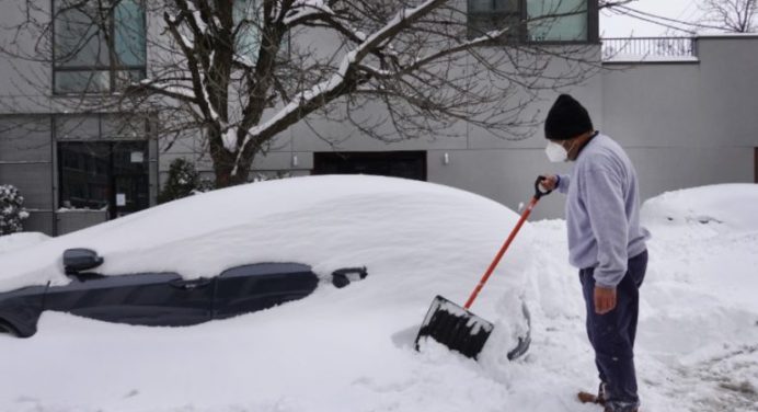 ¡En aumento! Cifra de muertos por tormenta invernal en EEUU llega a 65