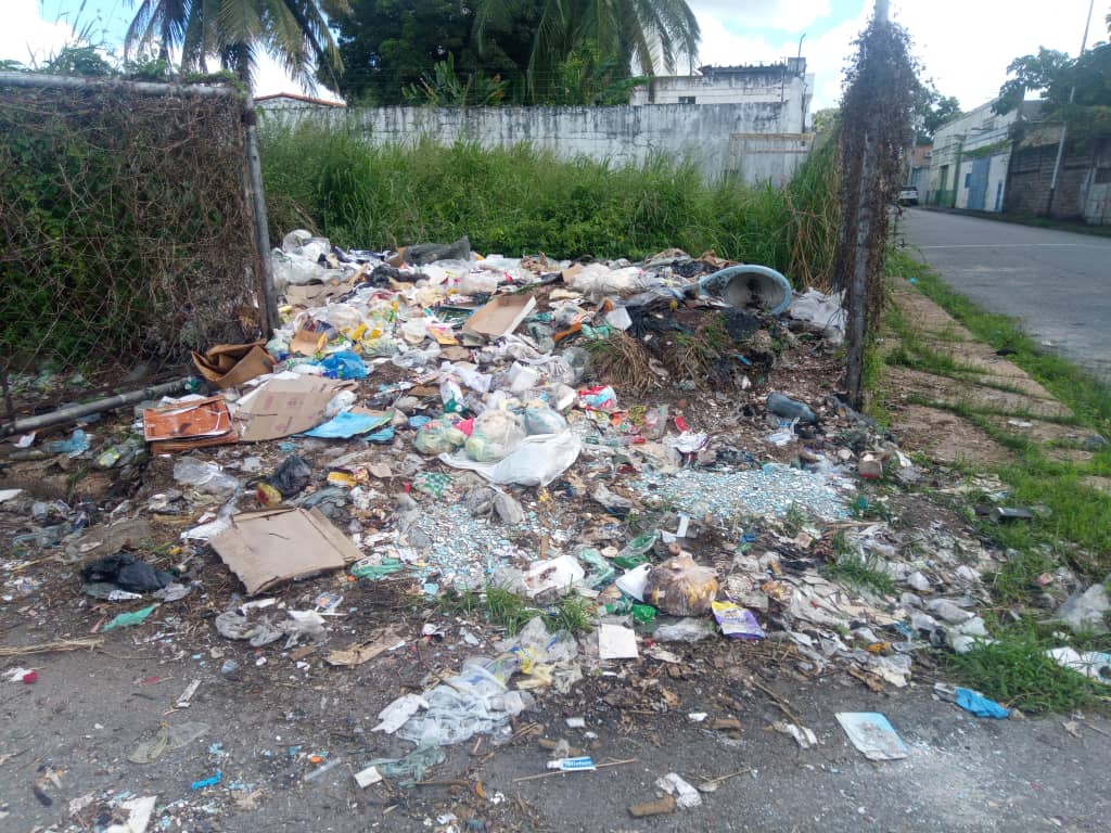 en basureros han convertido terrenos de calle cedeno laverdaddemonagas.com whatsapp image 2022 12 01 at 4.47.12 pm
