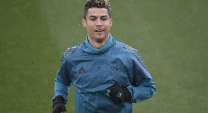 ¡No descansa! Cristiano Ronaldo entrena en las instalaciones del Real Madrid