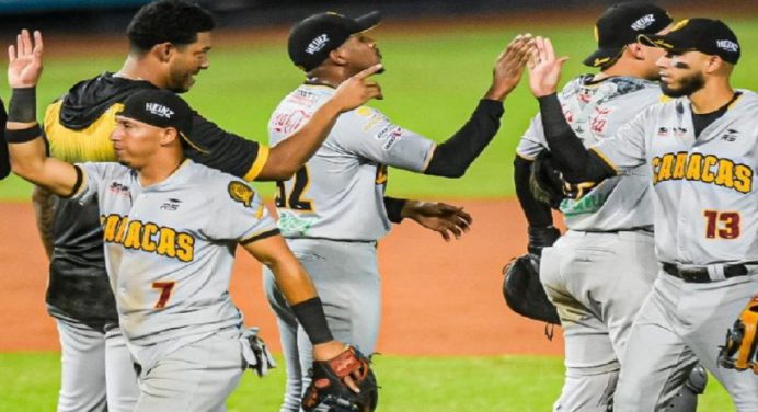 Leones del Caracas derrotó a Bravos de Margarita y se afianza en el primer lugar de la LVBP