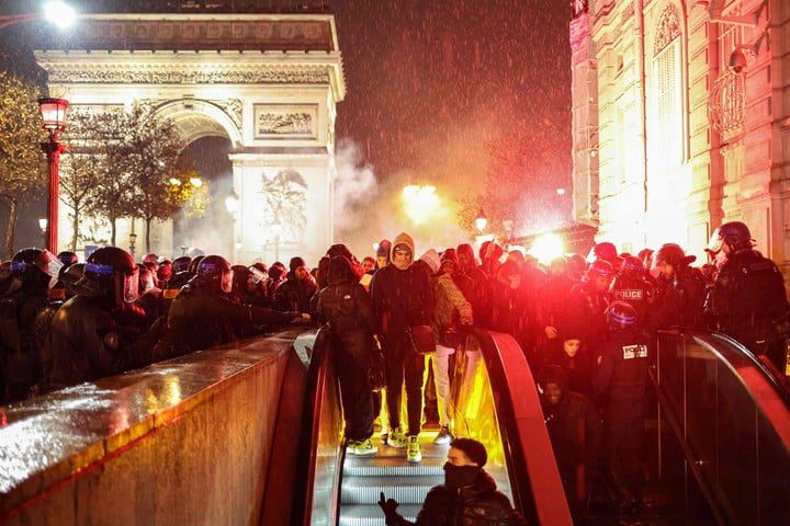 mas de 200 detenidos dejan varios incidentes en francia tras la final del mundial laverdaddemonagas.com detenidos