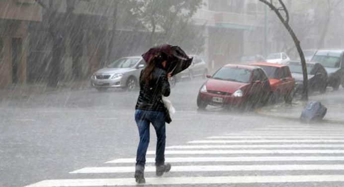 ¡Prevenidos! Llega la Onda tropical número 3 al país con fuertes lluvias