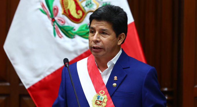 Pedro Castillo está detenido tras dar golpe de Estado en Perú