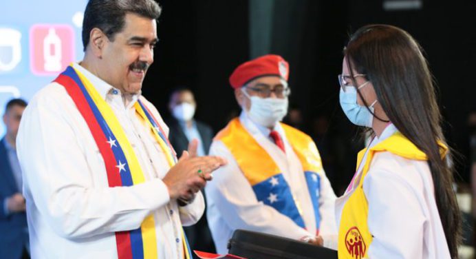 Presidente Maduro recomienda al pueblo ponerse vacuna de refuerzo contra el Covid-19