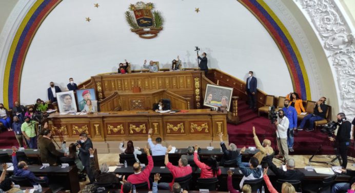 Asamblea Nacional aprueba acuerdo a 10 años del Día de Lealtad y Amor a Chávez