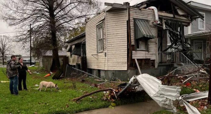 Tornados dejan estela de destrucción en Estados Unidos