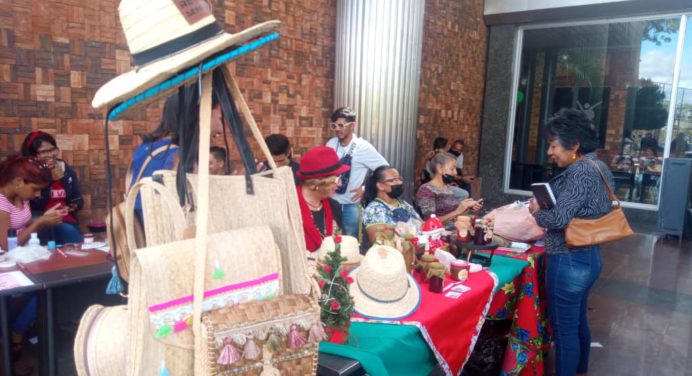 UBV incentiva a emprendedores de Monagas con ferias conjuntas