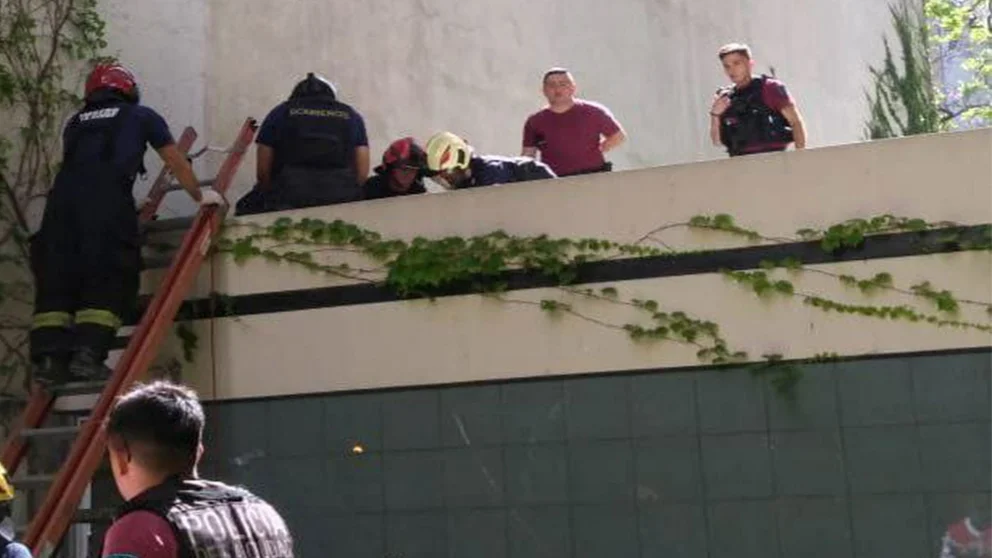 venezolana cayo de un cuarto piso en argentina al mientras escapaba de un narcotraficante laverdaddemonagas.com