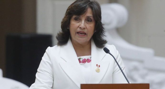Vicepresidenta de Perú: Es un golpe de Estado que agrava la crisis