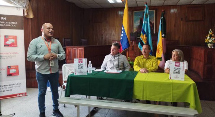Acosta recibe jornada para beneficiar a emprendedores y servidores turísticos
