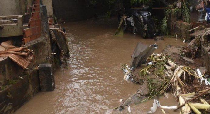 Al menos 129 municipios en emergencia por fuertes lluvias en Brasil