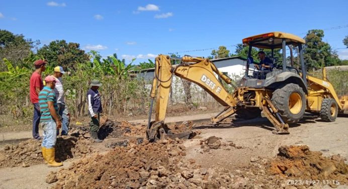 Alcaldía de Cedeño solventa colapso de aguas servidas en San Félix de Caicara