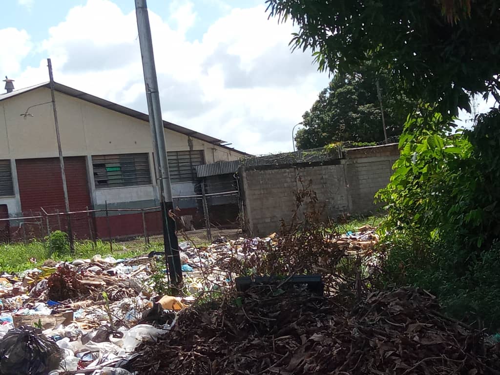 areas del ince las cocuizas se encuentra minado de basura y alimanas laverdaddemonagas.com whatsapp image 2023 01 17 at 3.40.52 pm