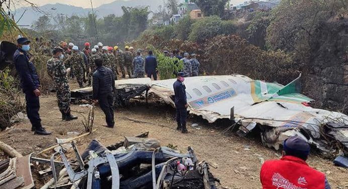Concluyen las operaciones de rescate por siniestro de avión en Nepal