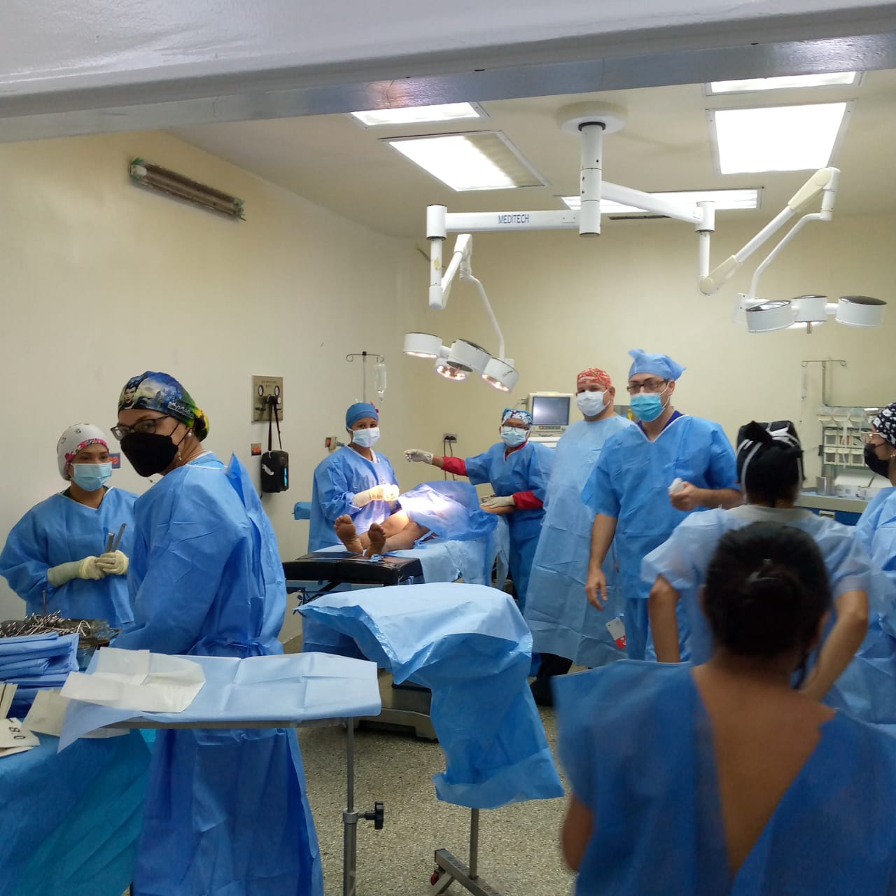Hospital Felicia Rondón de Cabello inicia jornadas con 100 cirugías