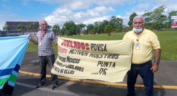 Jubilados de industria petrolera exigen pago de petros y otras deudas
