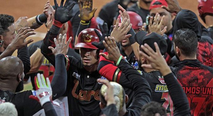 Cardenales de Lara derrotó a Tiburones y sigue con vida en el Round Robin