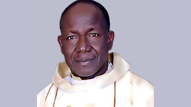 ¡Horror en Nigeria! Hombres armados matan a un sacerdote en su casa parroquial