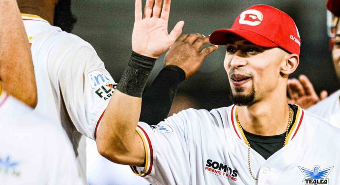 Cardenales de Lara sigue con vida al derrotar a los Tiburones de La Guaira