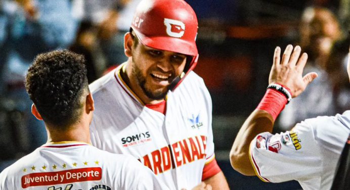 Cardenales de Lara blanqueó a los Leones del Caracas en Barquisimeto