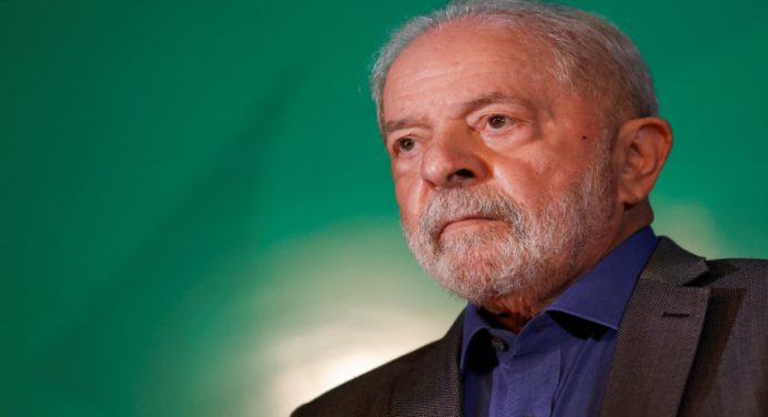 Lula afirma que policías fueron conniventes con asalto a poderes