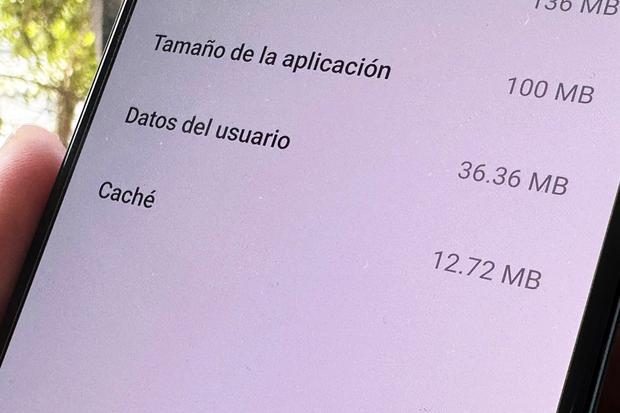 ¿Por qué es importante vaciar la memoria caché de tu WhatsApp?