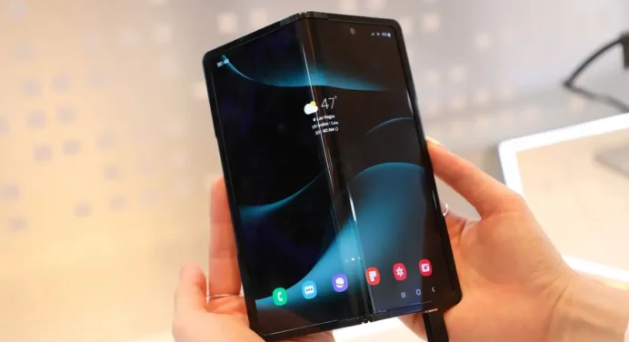 Revelan nuevo celular de Samsung que se puede doblar 360 grados