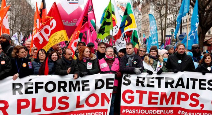 Sindicatos protestan en Francia contra reforma de pensiones impulsadas por Macron