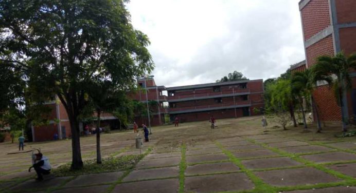 Universidad de Oriente iniciará proceso de registro en los próximos días
