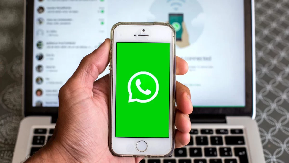 La red de mensajería WhatsApp no notifica a sus usuarios cuando otro lo bloquea.