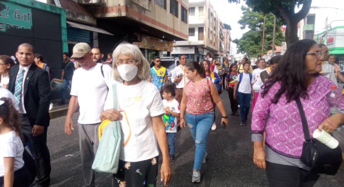 160 iglesias adventistas marcharon por las principales calles de Maturín