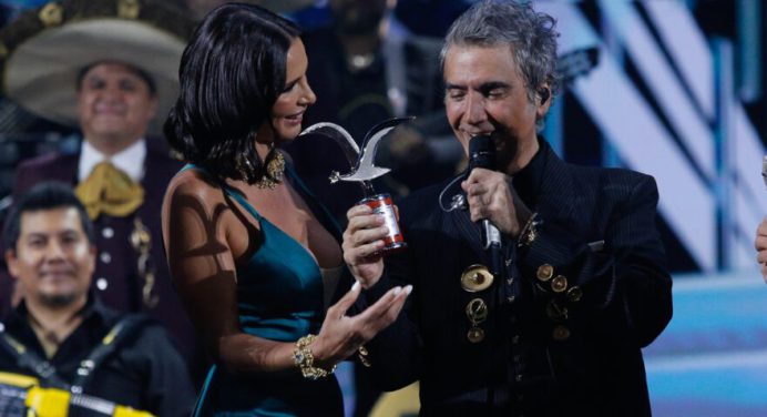 Alejandro Fernández sedujo con su voz y rancheras al público de Viña del Mar