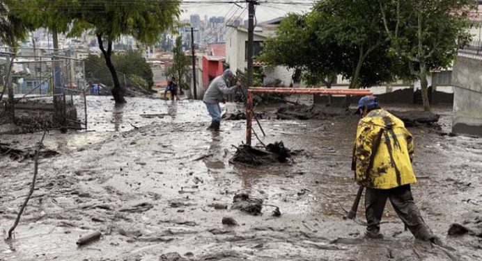 Aluviones e inundaciones en Ecuador dejan seis muertos