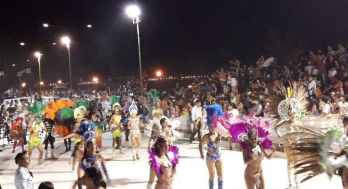 Cancelan celebraciones de carnaval en Sao Paulo por fuertes lluvias