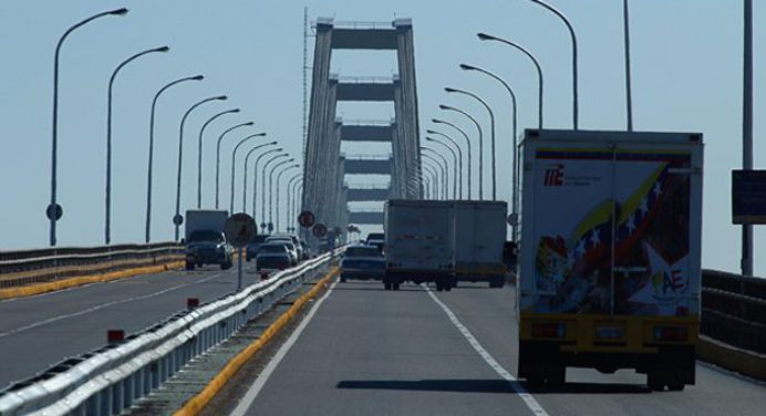 Cerrado temporalmente el paso vehícular por el Puente sobre el Lago