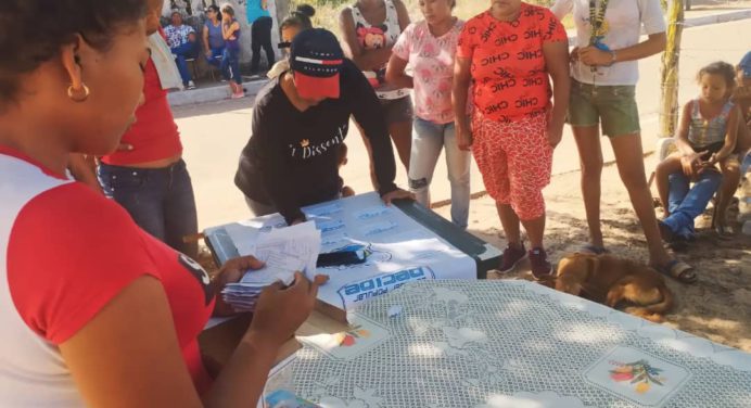 Conforman tres nuevos consejos comunales en Santa Bárbara de Tapirín