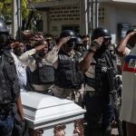 conmovedor haiti despide con un funeral a 3 policias asesinados por bandas armadas laverdaddemonagas.com haiti 1