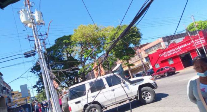 Cuatro meses sin internet en calle 26 por continuas caídas de cables