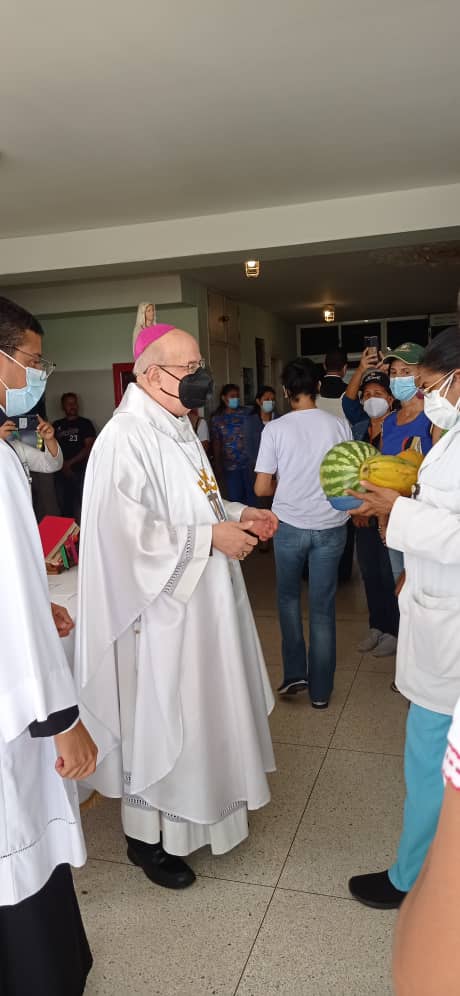 diocesis de maturin realizo arepazo y misa en el hospital nunez tovar laverdaddemonagas.com monsenor2