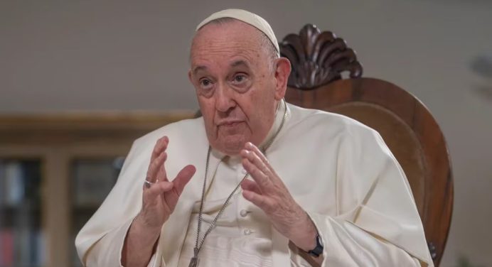El papa Francisco afirma que quien elige la guerra «traiciona a Dios»