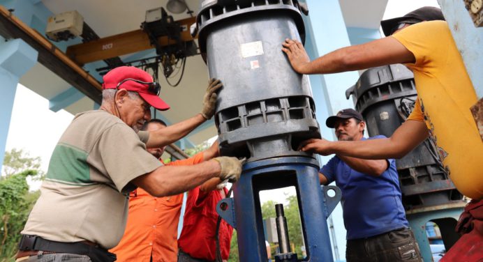 Gobierno instala dos nuevas bombas para captación de agua en planta Bajo Guarapiche