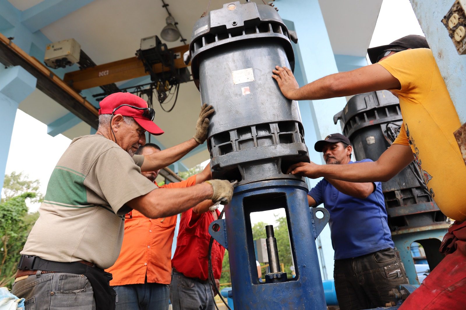 Gobierno instala dos nuevas bombas para captación de agua en planta Bajo Guarapiche