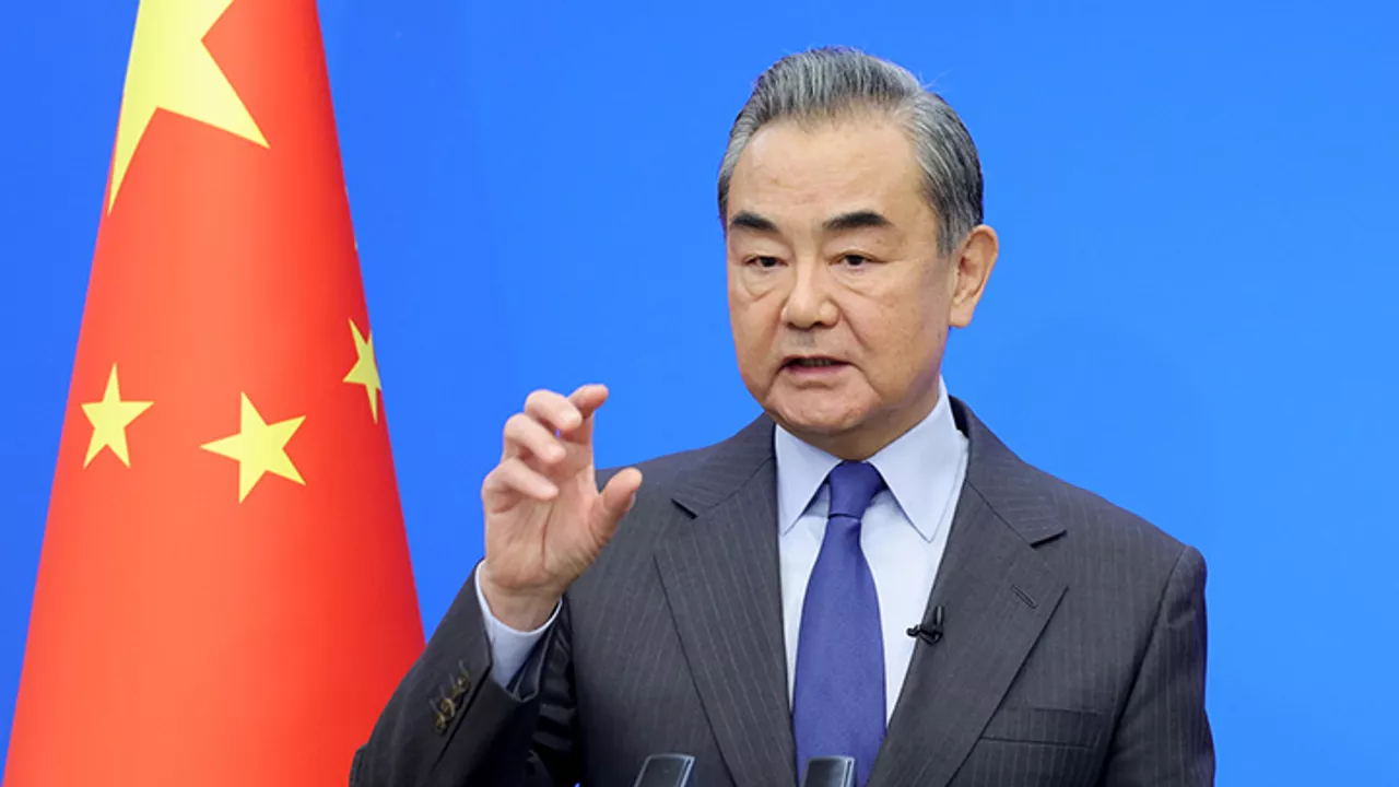 El jefe de la diplomacia china, Wang Yi, criticó a los EE.UU