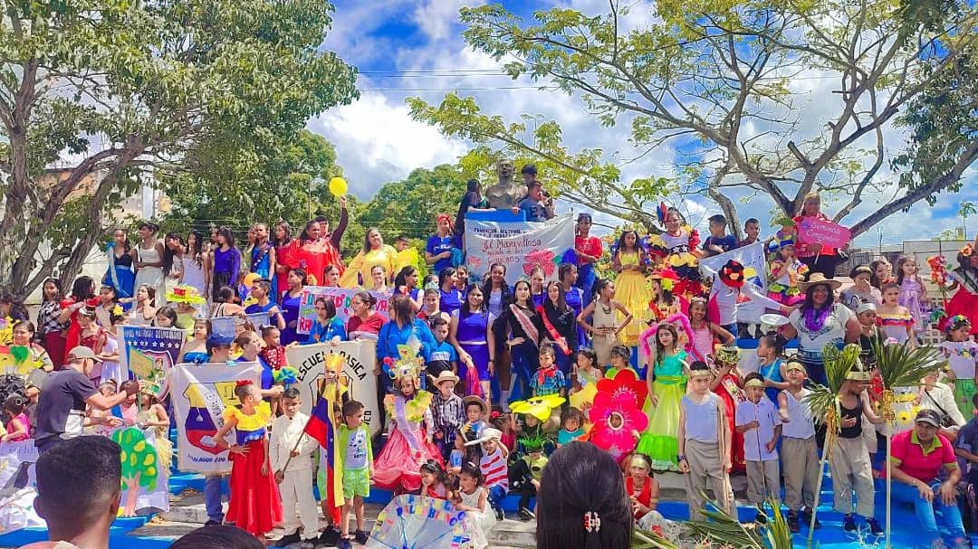 La alegría del carnaval llegó al municipio Libertador