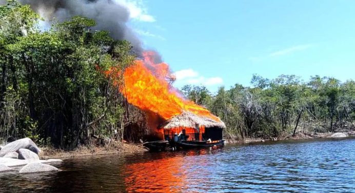 FANB desmantela campamento ilegal de banda «El Ciego» en Bolívar