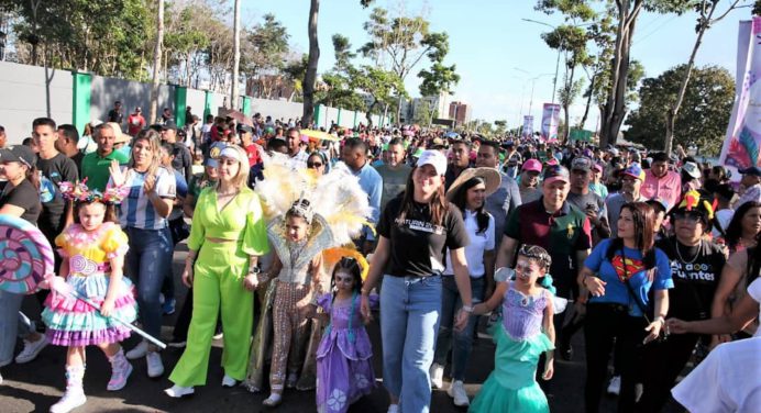 Majestuoso desfile educativo dio inicio a los Carnavales de Maturín 2023